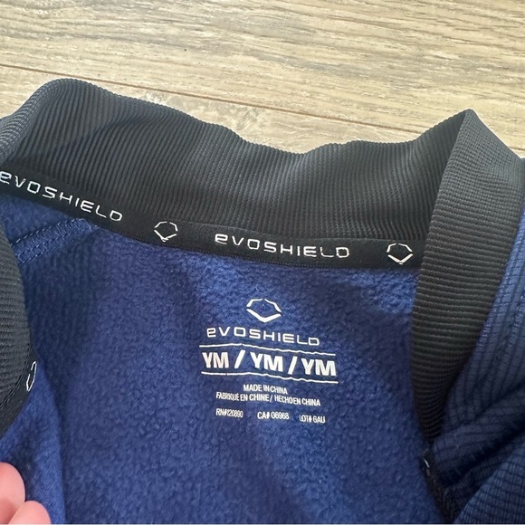 Evoshield gray and blue 1/4 zip pullovers - Picture 6 of 9